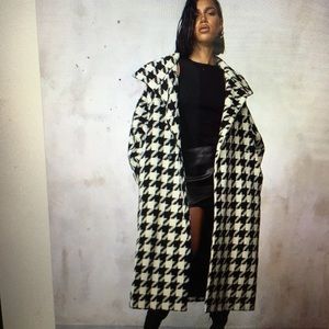 Kourtney Kardashian Barker Oversized Coat NWT 18